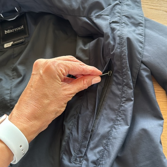 Marmot Waterproof Black Rain Jacket / Coat - Size small - Picture 6 of 8